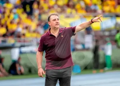 nestor-lorenzo-el-profe-46565003-202_48046673_20250607111916