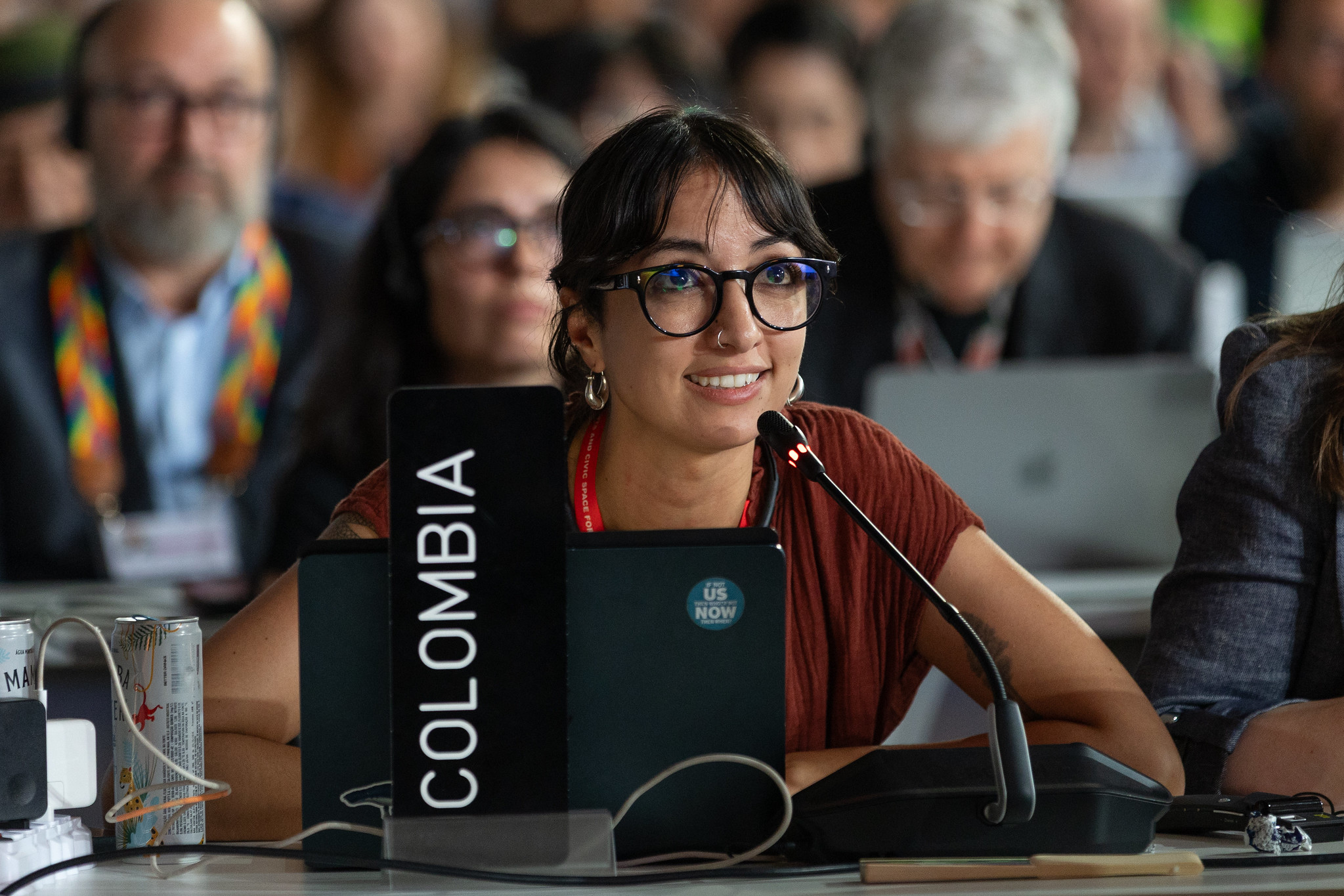 La negociadora por Colombia, Daniela Durán, en su intervención en la plenaria oficial de la COP30. Foto: © UN Climate Change - Kiara Worth