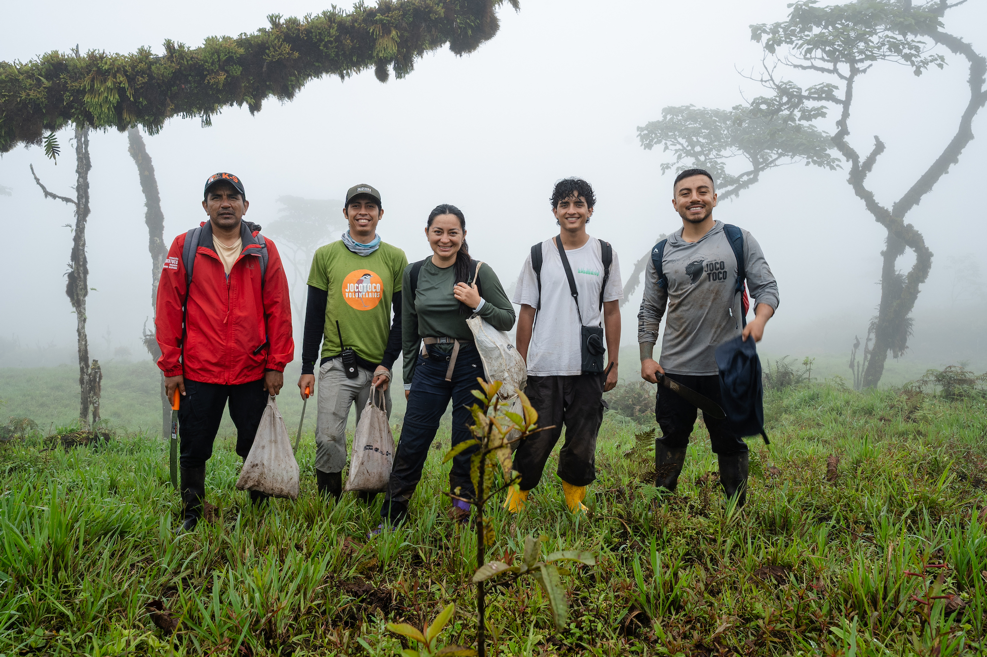 El monitoreo de la especie se hace en equipo. Foto: Cortesía Bryan Pérez Saltos
