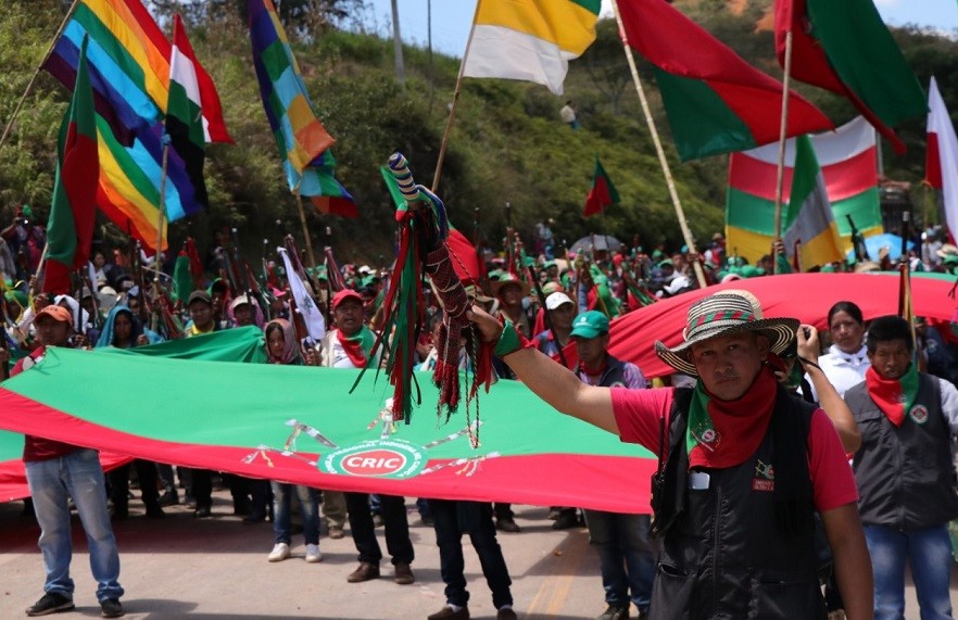 Integrantes del Consejo Regional Indígena del Cauca (CRIC) en movilización