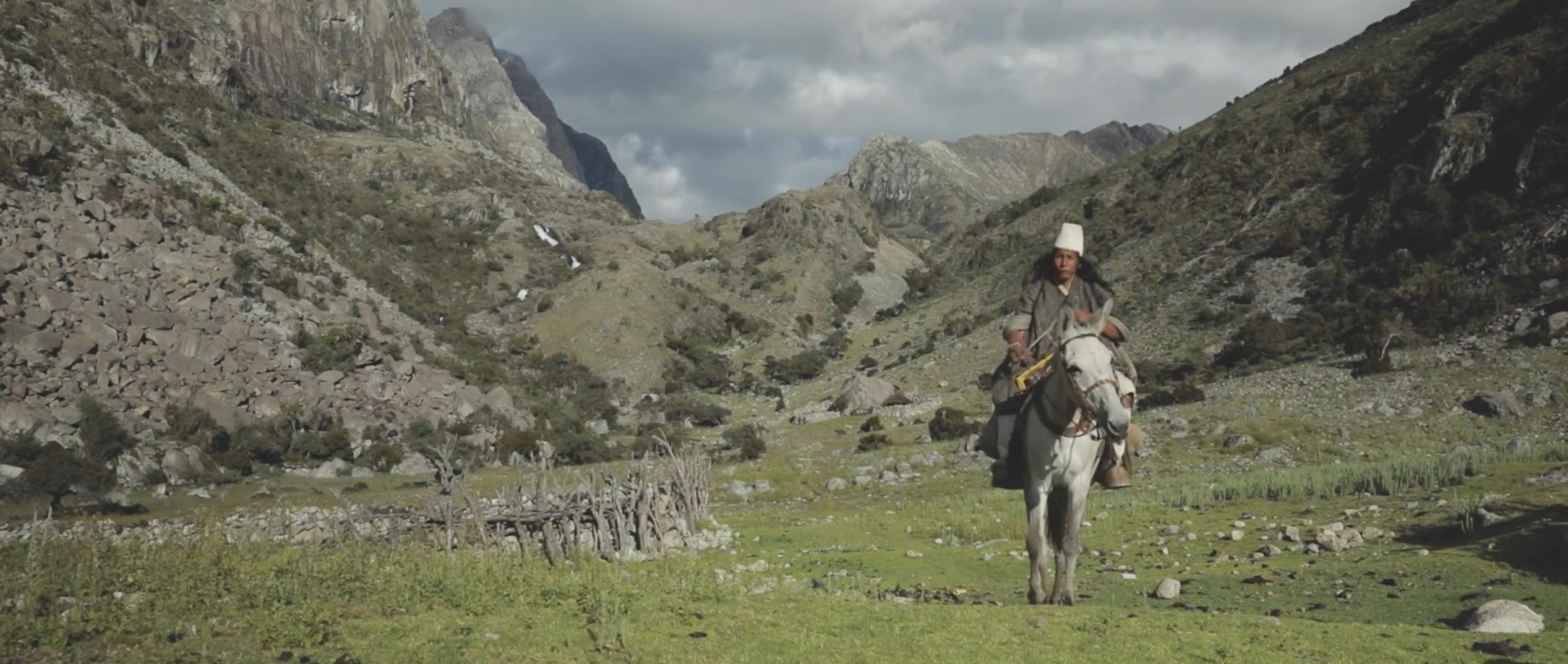 Los pueblos de Sierra Nevada se consideran íntimamente interconectados con su entorno natural. Foto: Cortesía de El Proyecto Esperanza.
