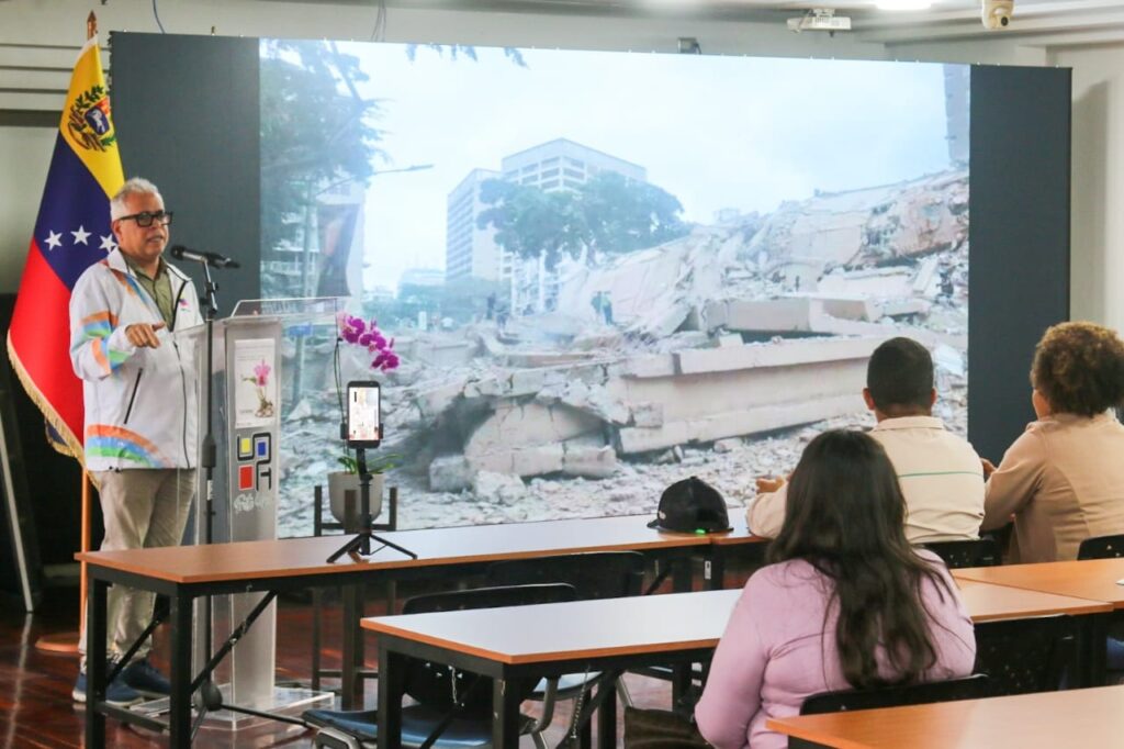 El Ministerio del Poder Popular para el Ecosocialismo realizó talleres post sismo en Caracas. Foto: Ministerio del Ecosocialismo.