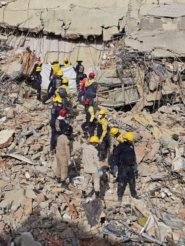 El gobierno venezolano indica que al menos 190 edificios quedaron completamente destruidos. Foto: Inparques.