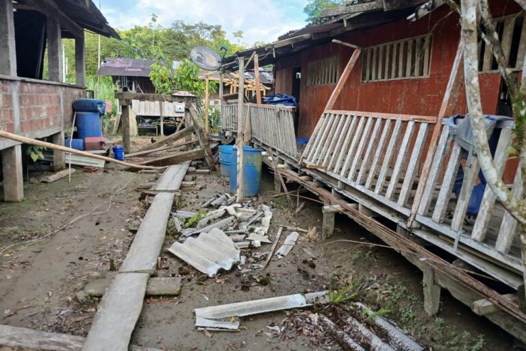 Casas averiadas en Alto Baudó, Chocó. Foto: cortesía Acadesan