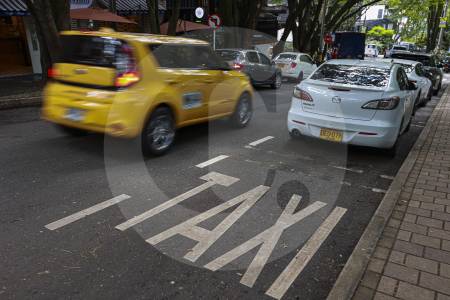 nuevo-acopio-de-taxis-en-el-poblado_51670164_20260921115100