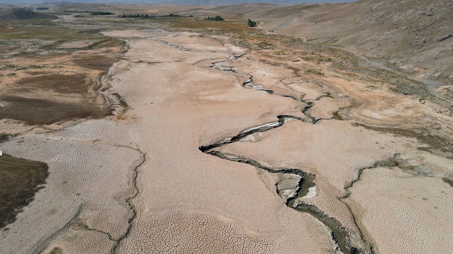 Río afectado por la sequía en Colombia